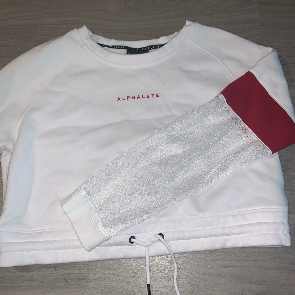 Alphalete cropped pullover